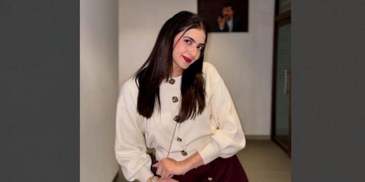 Kashika Kapoor, Body Transformation, Actor Transformation, Weight Gain for Role, Weight Loss Journey Actor, Love Your Father Movie, Actor Fitness, Celebrity Fitness Motivation, Bollywood Actress Fitness, Method Acting Body Change, Fitness Discipline, Rising Star Bollywood, Kashika Kapoor Fitness Routine, Film Role Preparation, Celebrity News India,