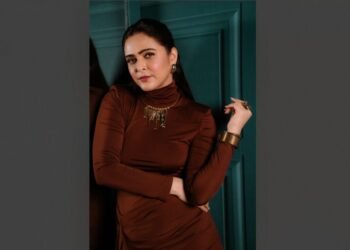 Too Hot To Handle: Madhurima Tuli Sets Internet Ablaze in Bold Slit Midi Dress – Fans Can’t Get Enough! 2 Madhurima Tuli