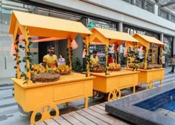 ATM – All Things Mango Takes Over Reach 3Roads: A Fruity Fiesta in Association with Sodhi’s Super Market Delights Visitors 1 ATM All Things Mango, Reach 3Roads Gurugram, Mango Festival Gurugram, Gurugram Events, Sodhi's Super Market, Summer Carnival Gurugram, Mango Varieties, Family Fun Gurugram, Kids Activities Gurugram, Mango Eating Contest, Live Band Performance Gurugram, Sector 70 Gurugram, Community Event Gurugram, Food Festival Gurugram, Fruity Fiesta, Mango Mocktails, Gurugram Lifestyle, Retail Destination Gurugram, Seasonal Events India,