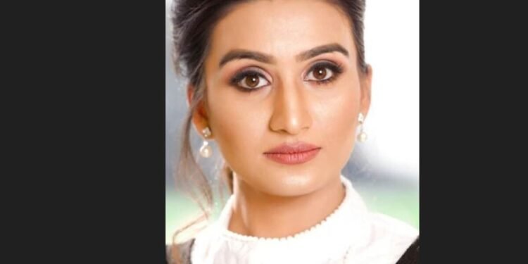 Building an Empire: Nidhi Yadav's Journey with Aks Clothing 1 Nidhi Yadav, Aks Clothing, entrepreneurship story, Indian fashion, startup journey, women in business