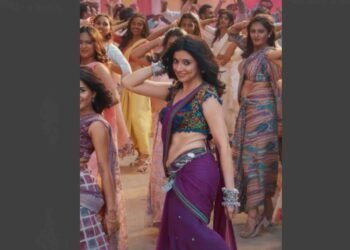Divya Khossla, Ek Chatur Naar, title track, Bollywood song, Kailash Kher, new song release, dance anthem