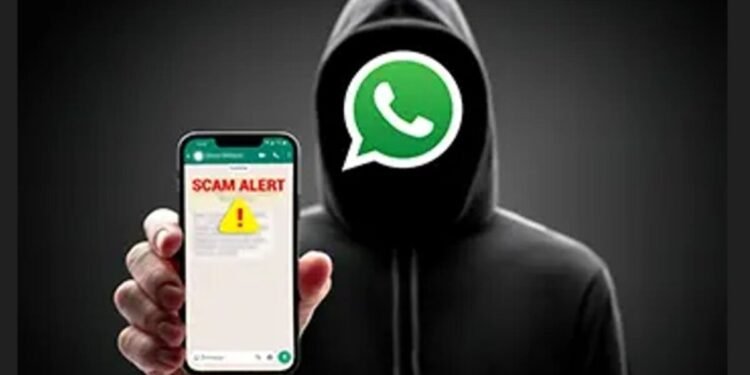 WhatsApp scam, online fraud, screen mirroring fraud, digital scams, cybercrime, bank account fraud, keylogger