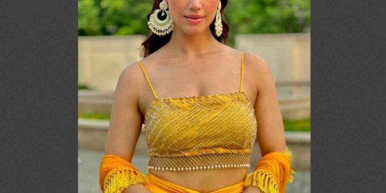 Fashion Powerhouse: Delbar Arya's Confident Style in Madhaniya 1 Punjabi Diva Delbar Arya, Delbar Arya Madhaniya, Delbar Arya fashion goals, Punjabi actress style, Pollywood glamour, Madhaniya film release, Delbar Arya new photos