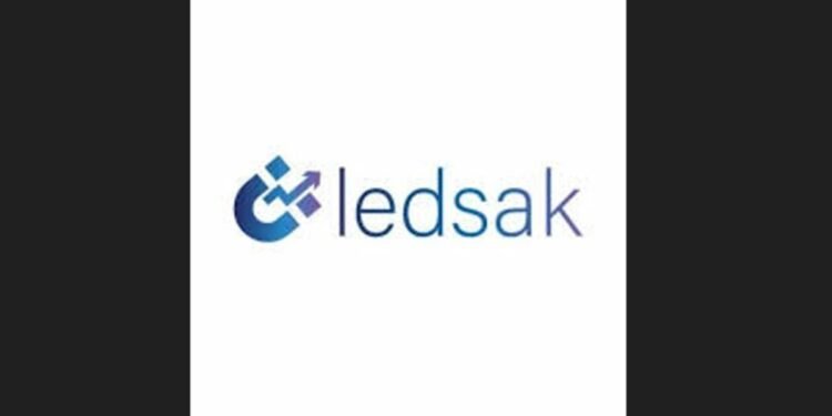 How LEDSAK Streamlines Conversations Across WhatsApp, Calls & Social Media 1 WhatsApp CRM India, LEDSAK Sales CRM, unified communication hub, lead tracking software