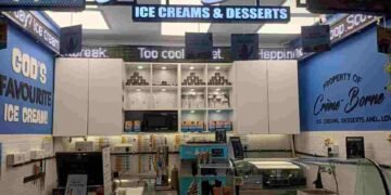 Uptown by Advant Noida, Crèmeborne Ice Cream, Noida food court, dessert outlets Noida, Advant Towers restaurants
