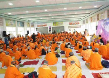 1-minute Daily Meditation and Positive Affirmation Sessions by Dr. Archika Didi: A Powerful Way to Combat Stress, Anxiety and Digital Addiction 1 Dr. Archika Didi, 1-Minute Mental Peace, 21-Day Forgiveness Prayer, daily guided meditation, Instagram meditation sessions, combat digital addiction, mental wellness programs, Dr. Archika Foundation, MansikShakti, stress and anxiety relief, mindfulness on social media